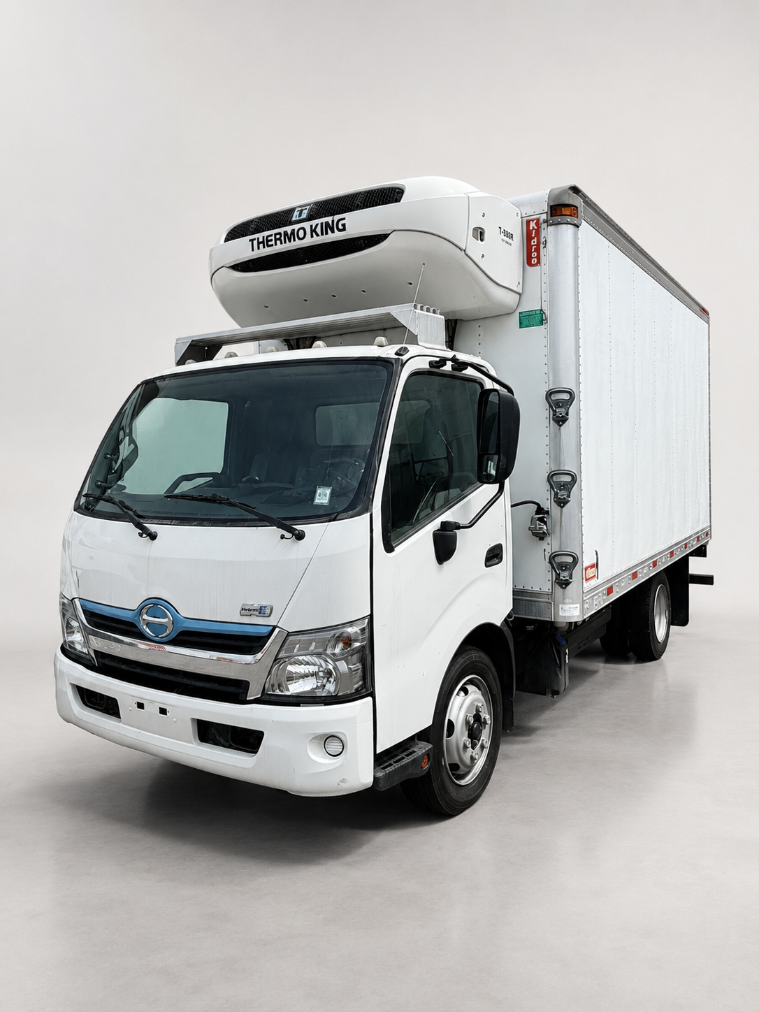 2014 Hino 195 14’ Refrigerated Box Truck-thumbmail-1