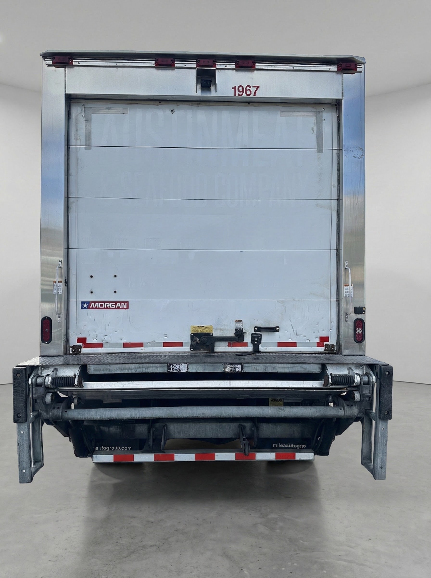 2019 Hino 338 24’ Refrigerated Box Truck with Liftgate – White-thumbmail-2
