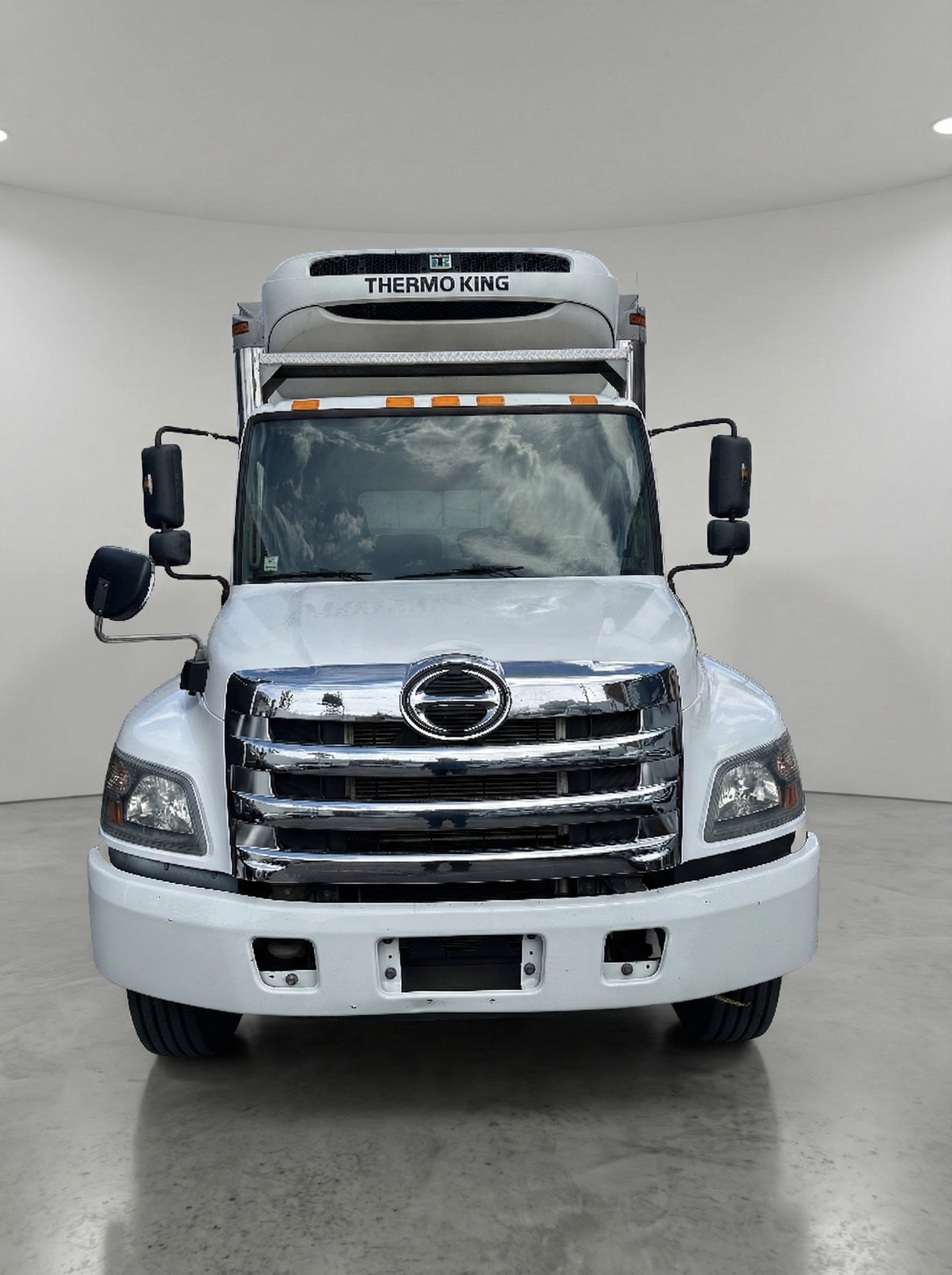 2019 Hino 338 24’ Refrigerated Box Truck with Liftgate – White-thumbmail-1