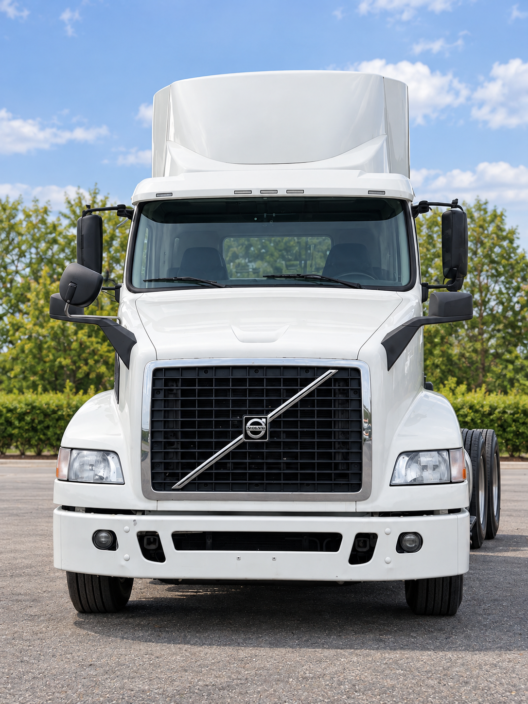 2015 Volvo VNM64 Tractor – White – 340,049 Miles-thumbmail-2