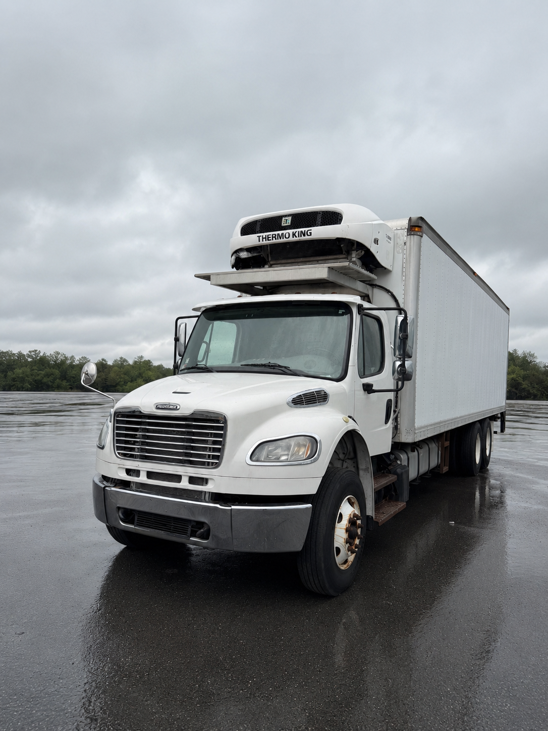 2017 Freightliner 16M 29’ Reefer Truck – TK1080R-50, Liftgate, 54K GVW.-thumbmail-1