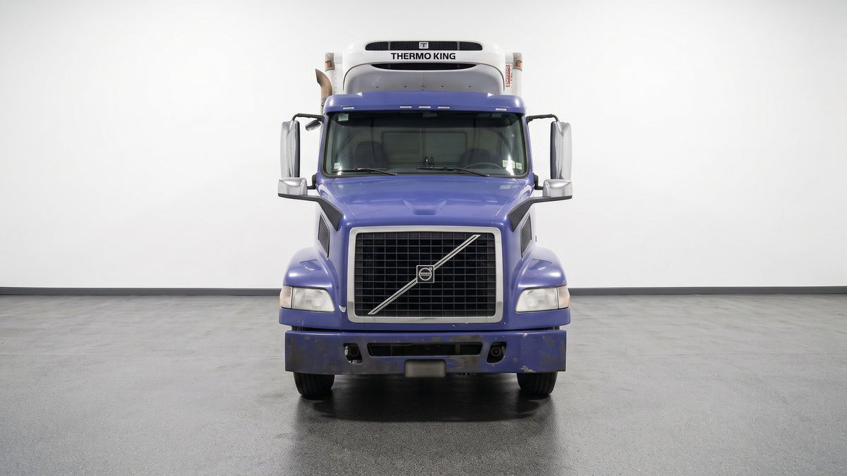 2015 Volvo VNM64 26’ Refrigerated Truck – 51,200 GVW (WHOLESALE PRICE)