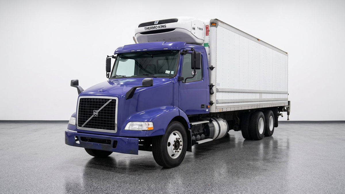 2015 Volvo VNM64 26’ Refrigerated Truck – 51,200 GVW (WHOLESALE PRICE)-thumbmail-2