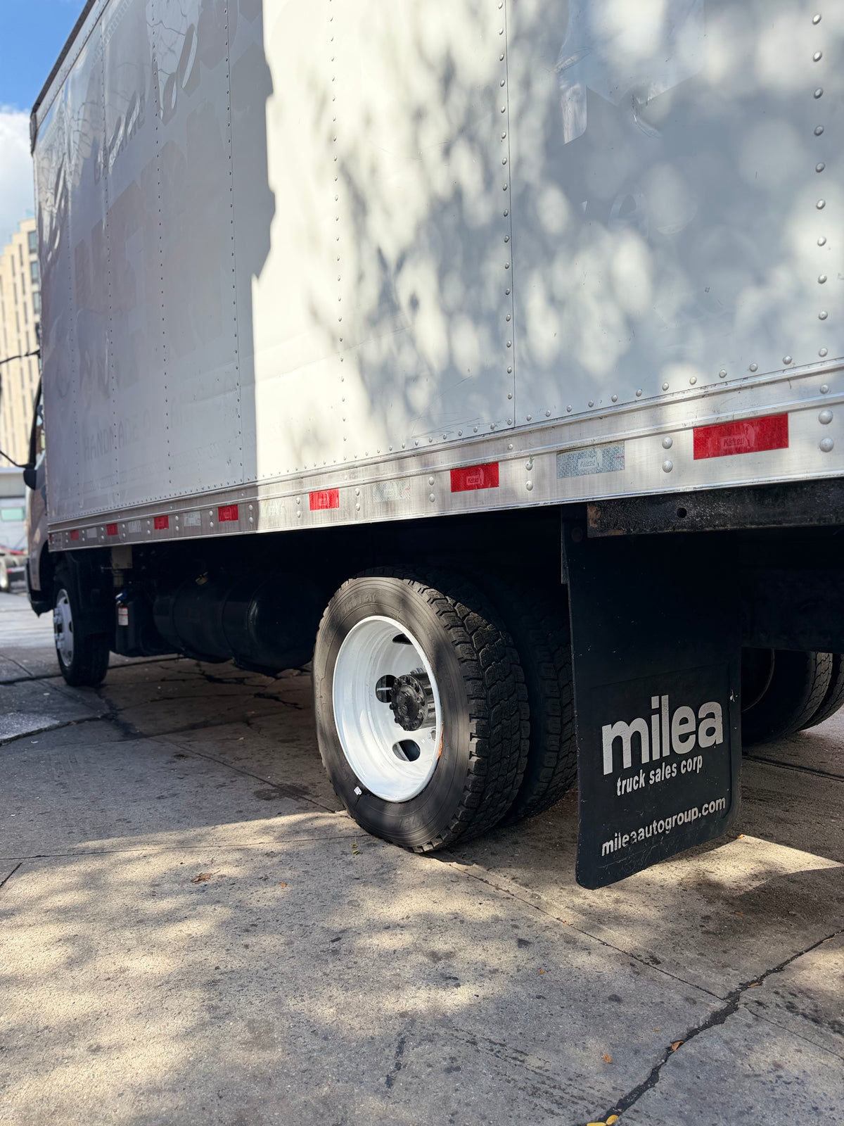2019 Hino 195 18' Kidron Reefer Truck – Thermo King TK680R-50 – Liftgate-thumbmail-4