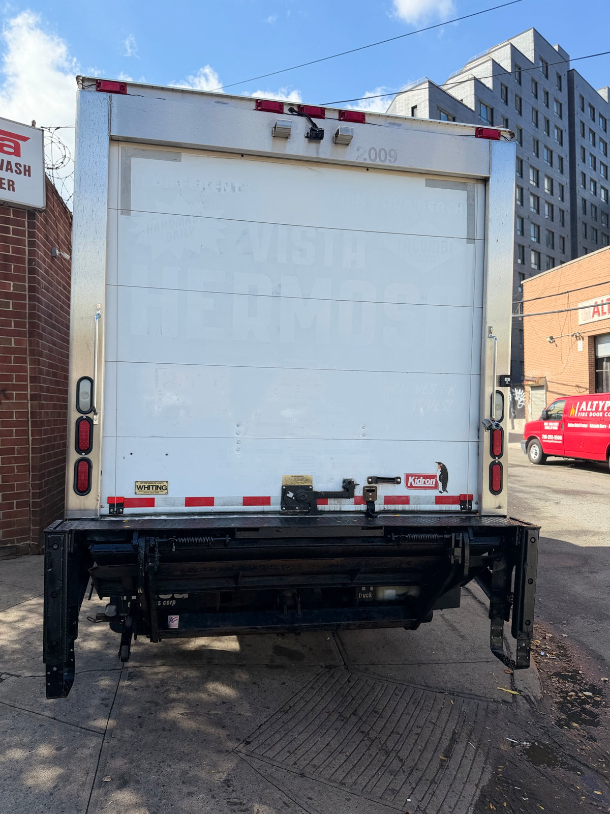 2019 Hino 195 18' Kidron Reefer Truck – Thermo King TK680R-50 – Liftgate-thumbmail-6