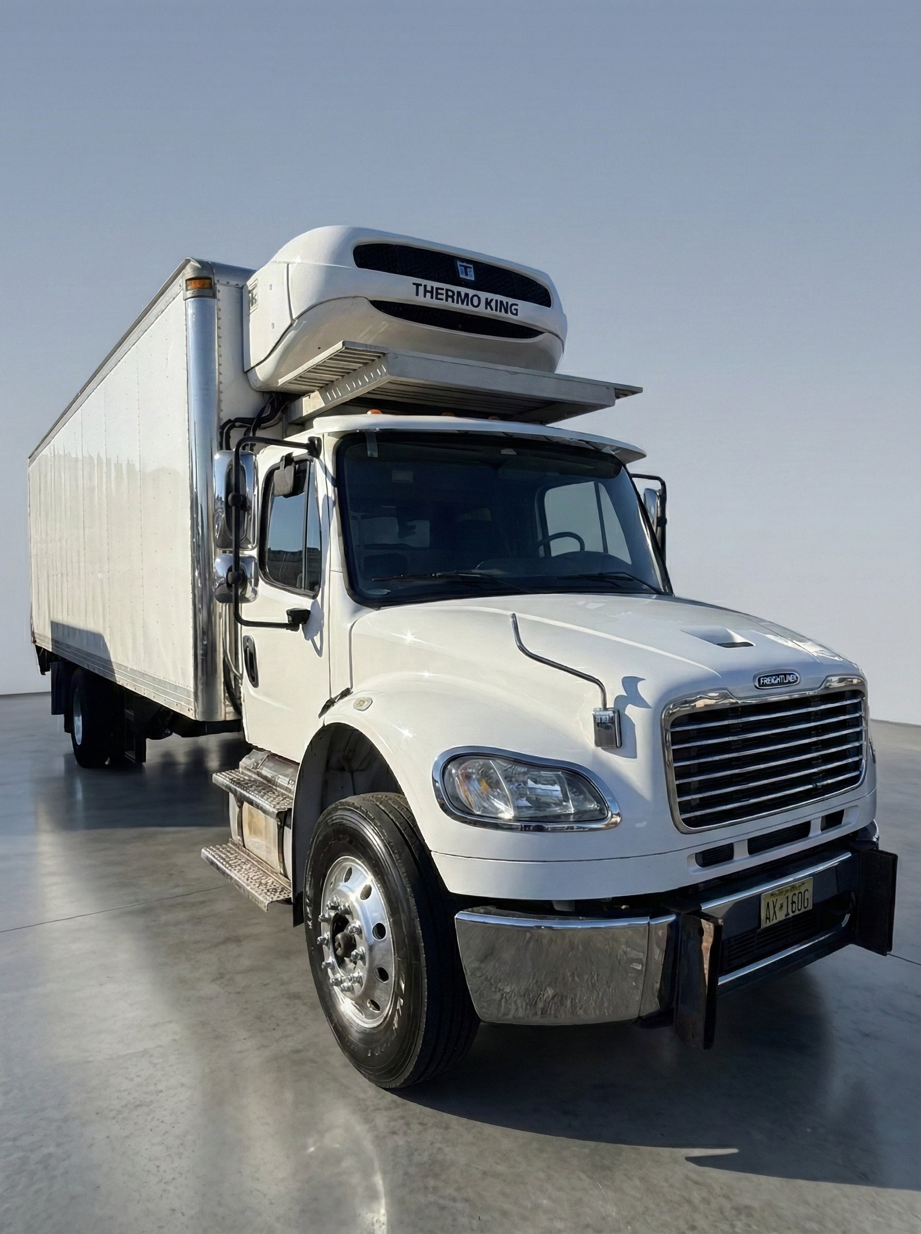 2017 Freightliner 16M 29’ Refrigerated Box Truck with Liftgate-thumbmail-1